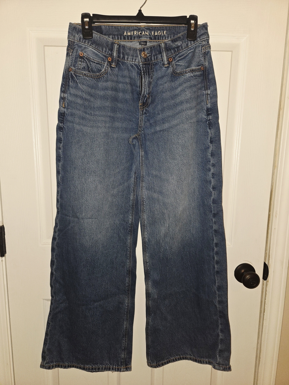 American Eagle Outfitters Low Rise Ultra Wide Leg Jeans